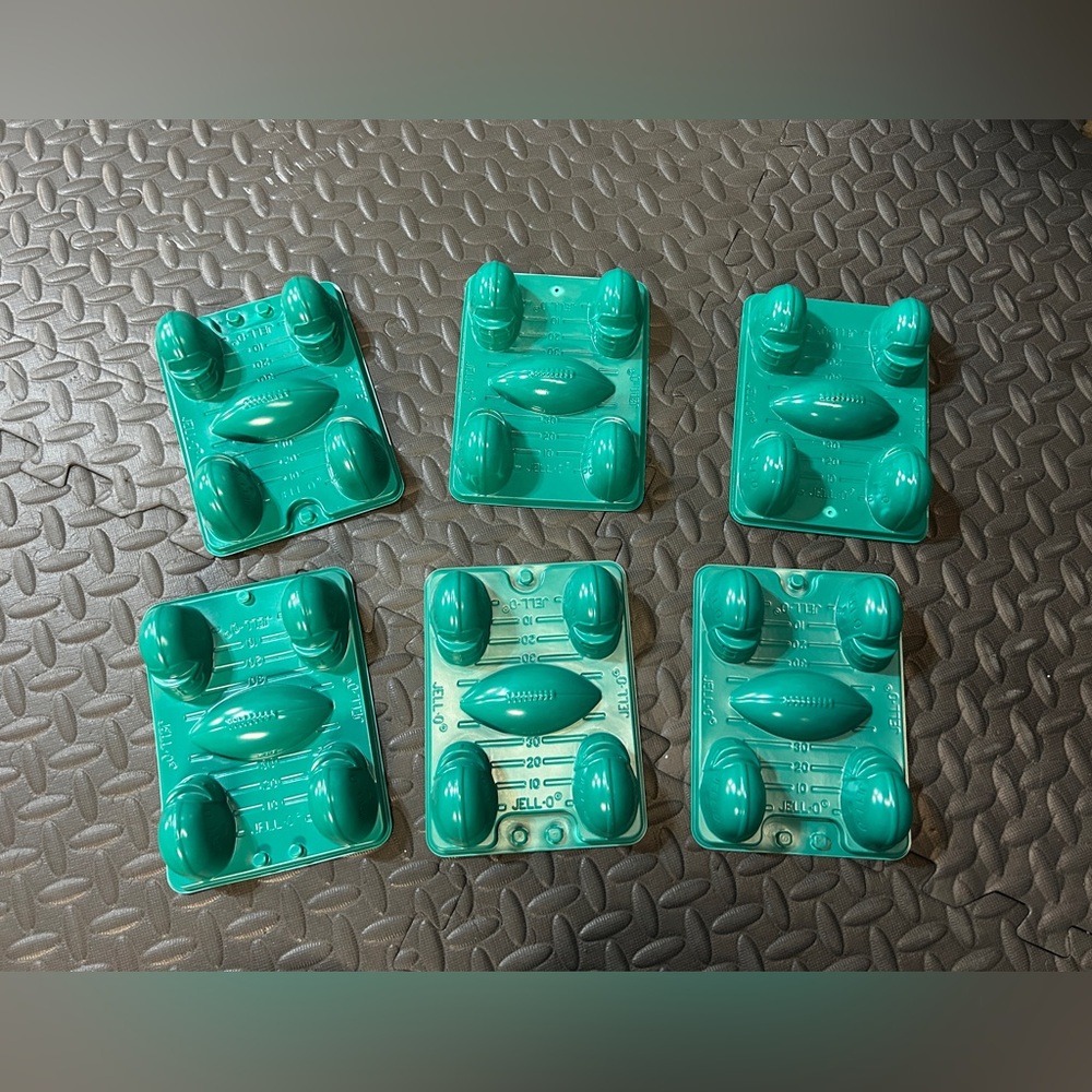 6 plastic football jello molds